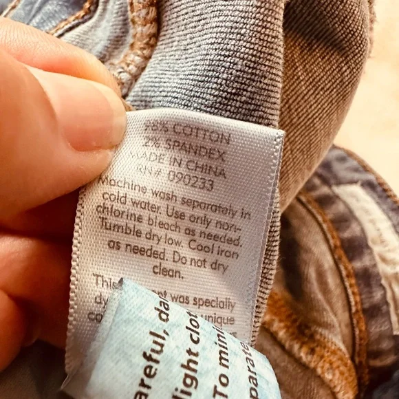 PACSUN LOS ANGELES - Picture 6 of 7